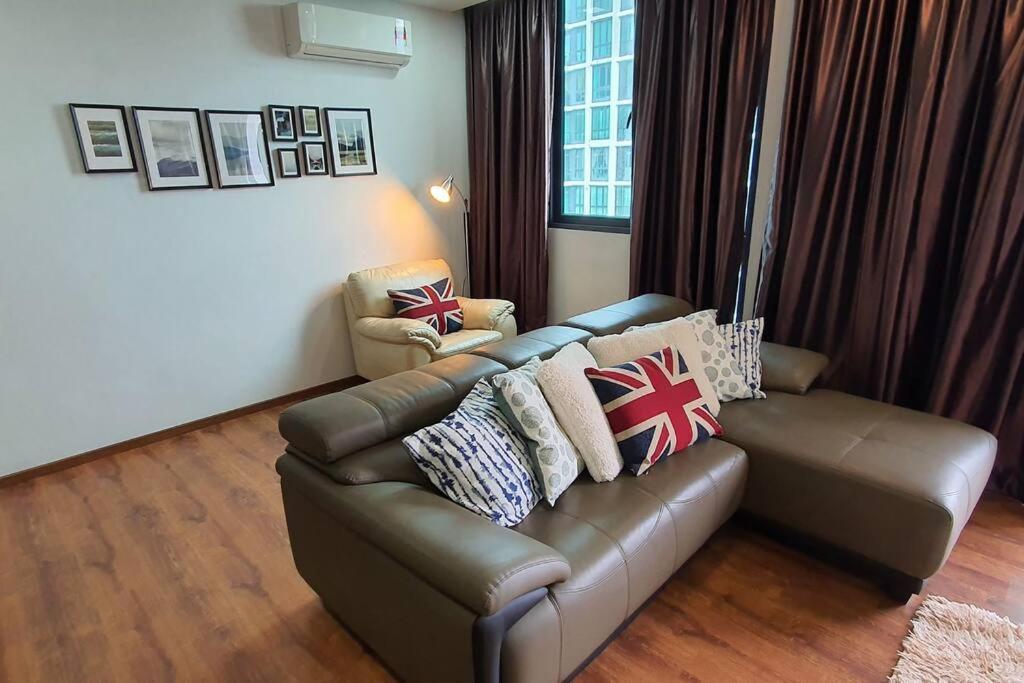 Vivacity Jazz Suites 2 New Cozy Home Lv8 Кучінг Екстер'єр фото